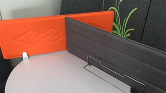 装飾的なモジュラー オフィス用家具のタッチ画面のテーブルの上の机のディバイダー
